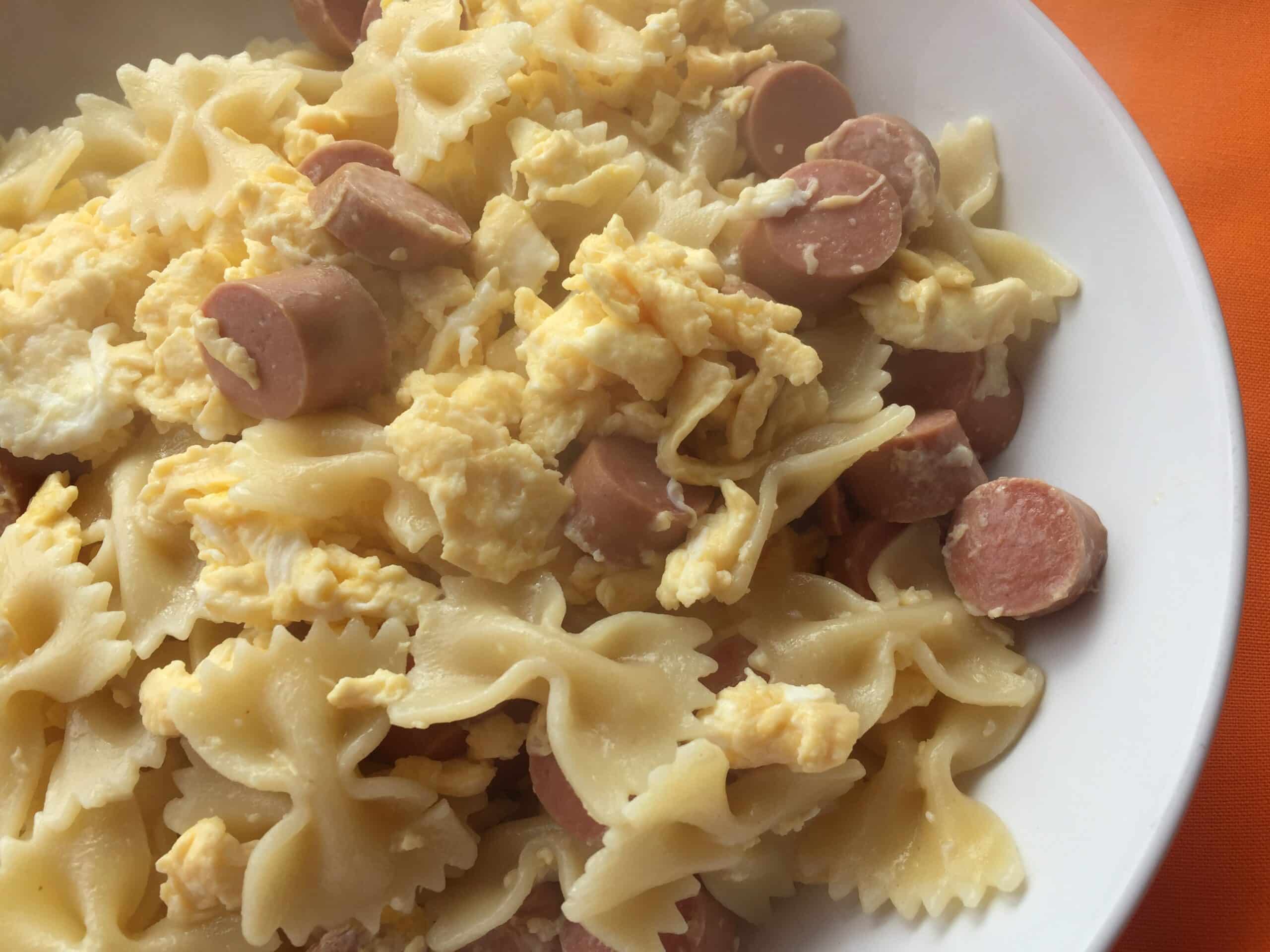 Massa com salsichas e ovos - receitas da catarina